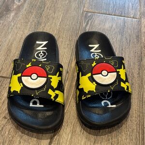 Pokemon Black and Yellow Slide Sandals, size 1